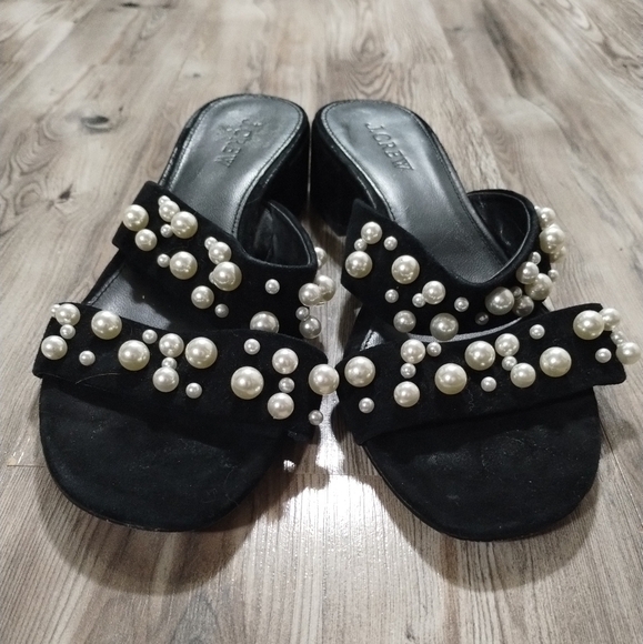 J. Crew Suede Pearl Studded Double Strap Slide Sandals Women's Size 7.5 - Picture 2 of 5